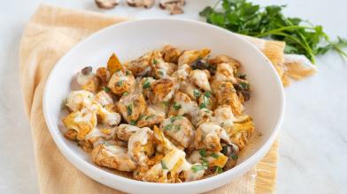 A bowl of low carb chicken and cauliflower for a diabetic friendly dinner recipe