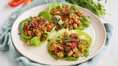 A plate of vegan lettuce wraps and tofu for a vegetarian healthy diabetic lunch