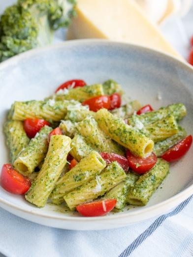 Kale Parmesan Pesto Rigatoni 