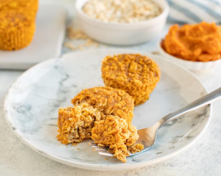 Pumpkin Pie Soft-Baked Oatmeal Cups