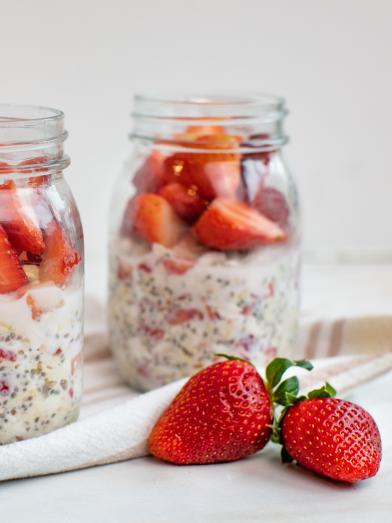 Strawberry Vanilla Overnight Oats with Cottage Cheese