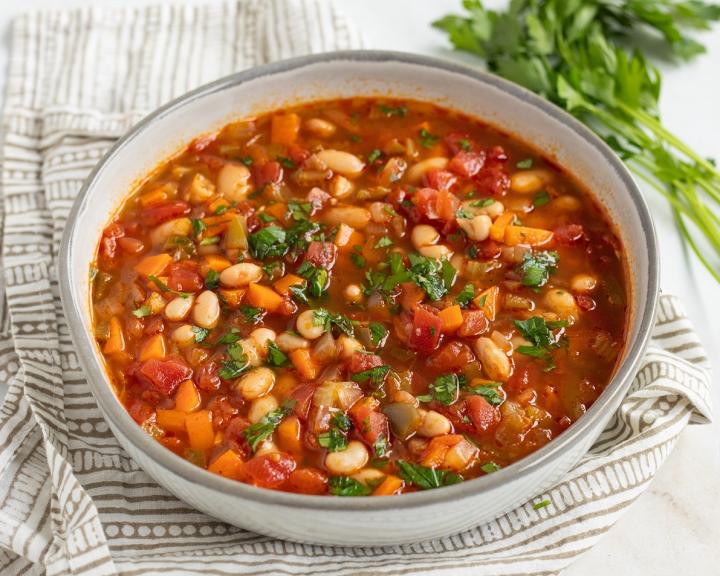 A bowl of vegan chili for a diabetic diet of plant powered protein